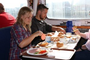 Frühstück auf der MS Helgoland