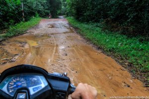 Schlammschlacht auf den Strassen von Phu Quoc.