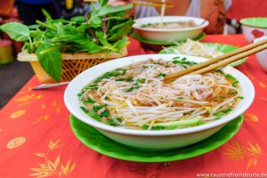 Schüssel Nudelsuppe in Saigon