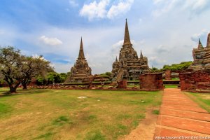 Blick auf die Tempel in Ayutthaya